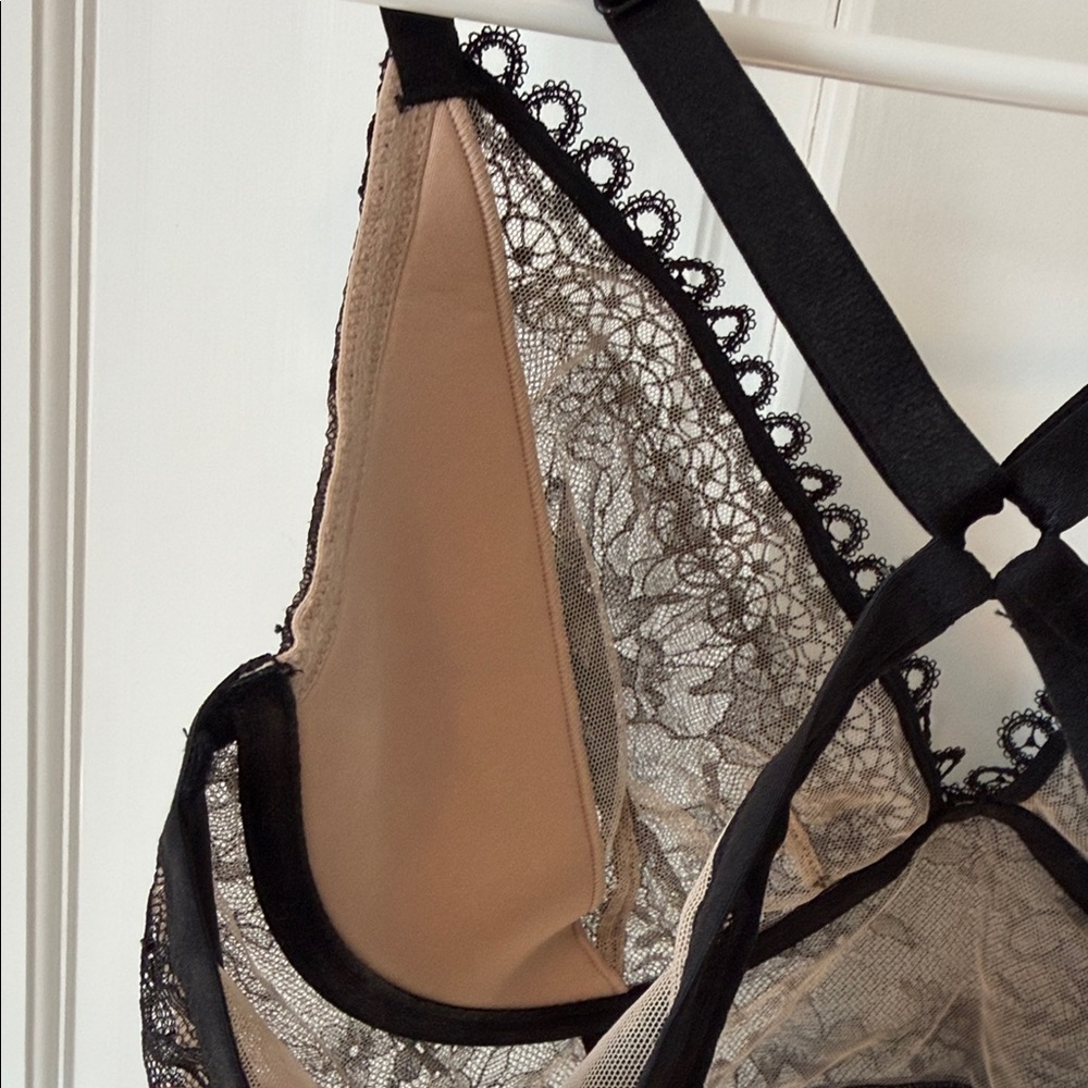 NWT Victoria’s Secret Lace Bralette Black Nude Longline Size 36D - Picture 5 of 6